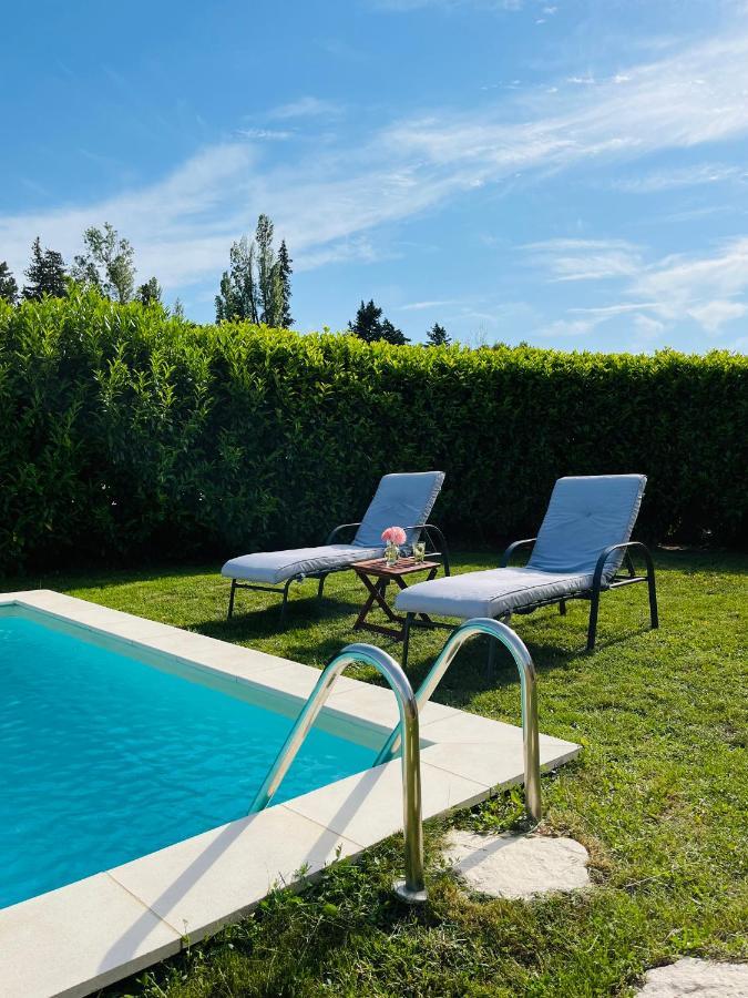 Hotel Un coin tropical en Provence ! LʼIsle-sur-la-Sorgue Exterior foto